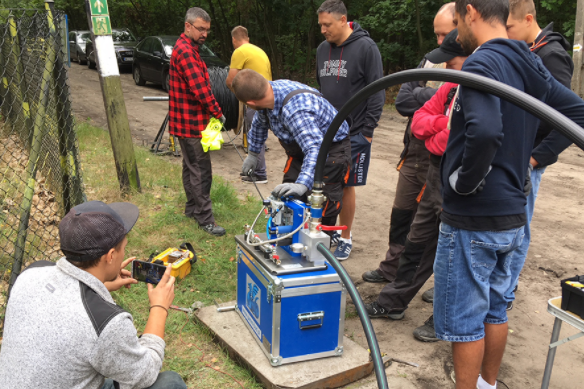 Ventajas de la tecnolog&iacute;a de inyecci&oacute;n de cables de fibra en comparaci&oacute;n con la tracci&oacute;n de cables(2)