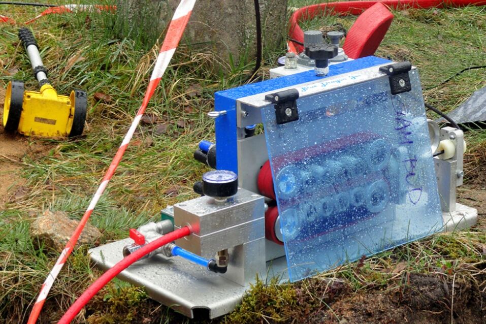 C&oacute;mo limpiar los microductos antes de soplar la fibra (2)