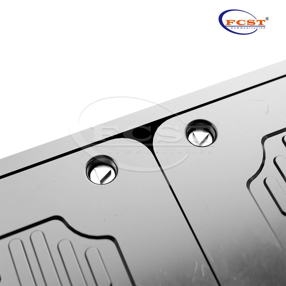 Boca de acceso de telecomunicaciones de fibra óptica FCST-TH-SMC13