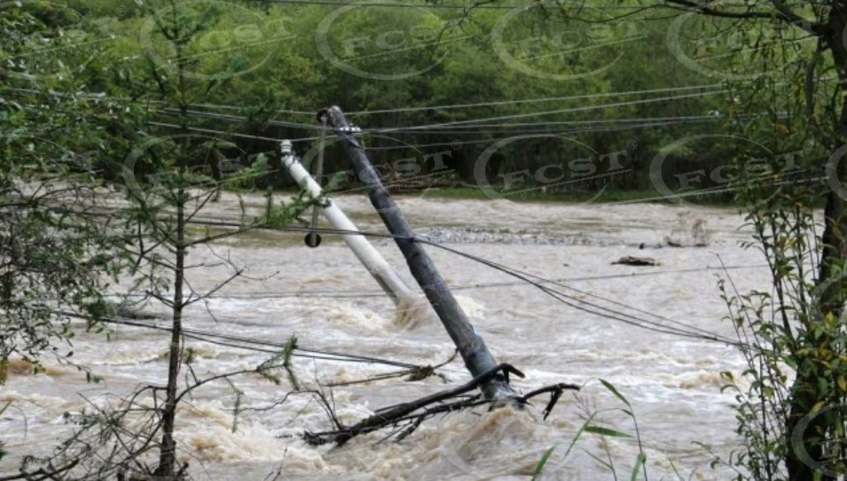 Cable de fibra a&eacute;rea-1